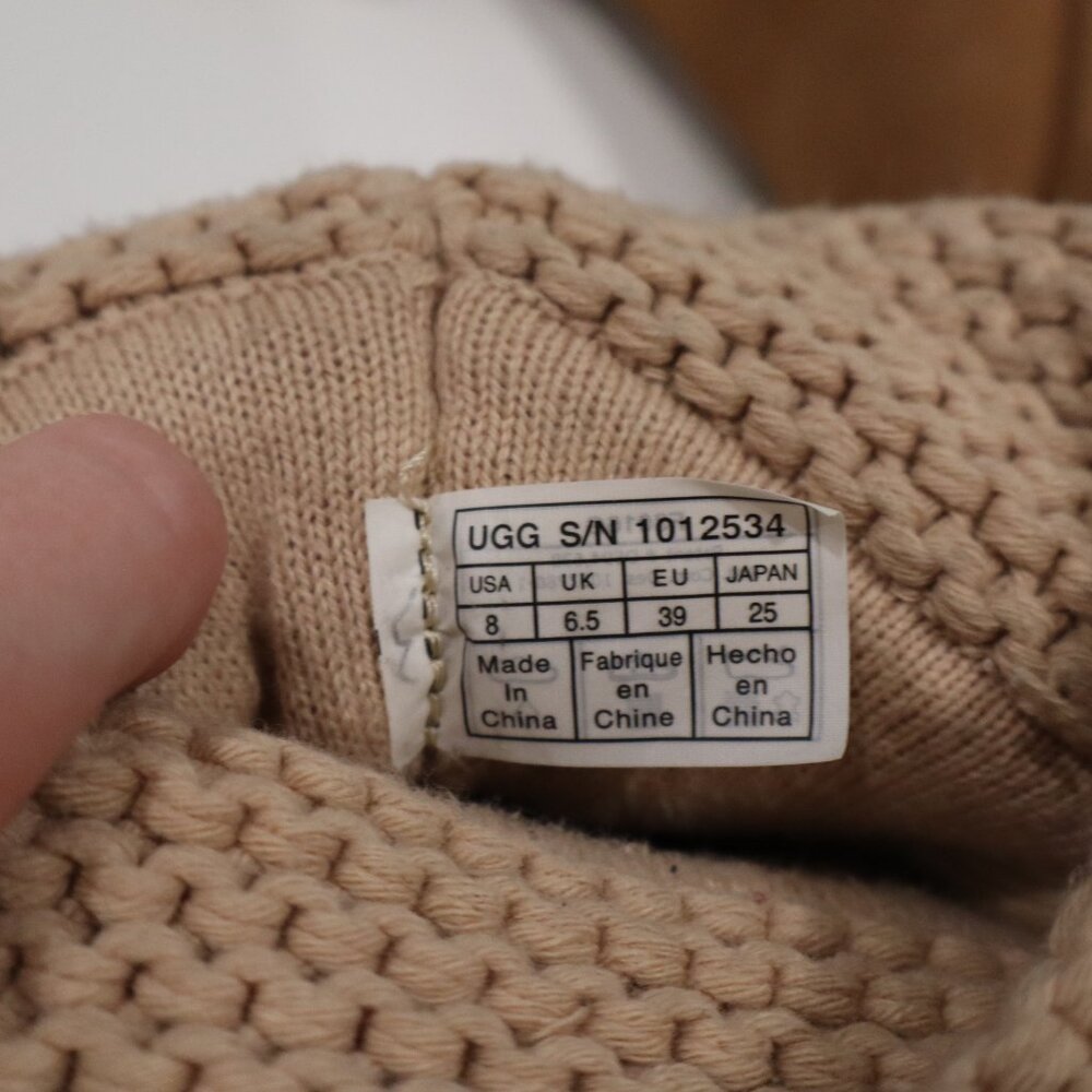 UGG W Shaina Size 8 Like New - Picture 4 of 11